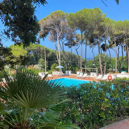 Castyhome Apartamento Rosignano Marittimo
